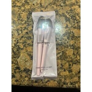 Set of 2 Pinklipps Makeup Brushes